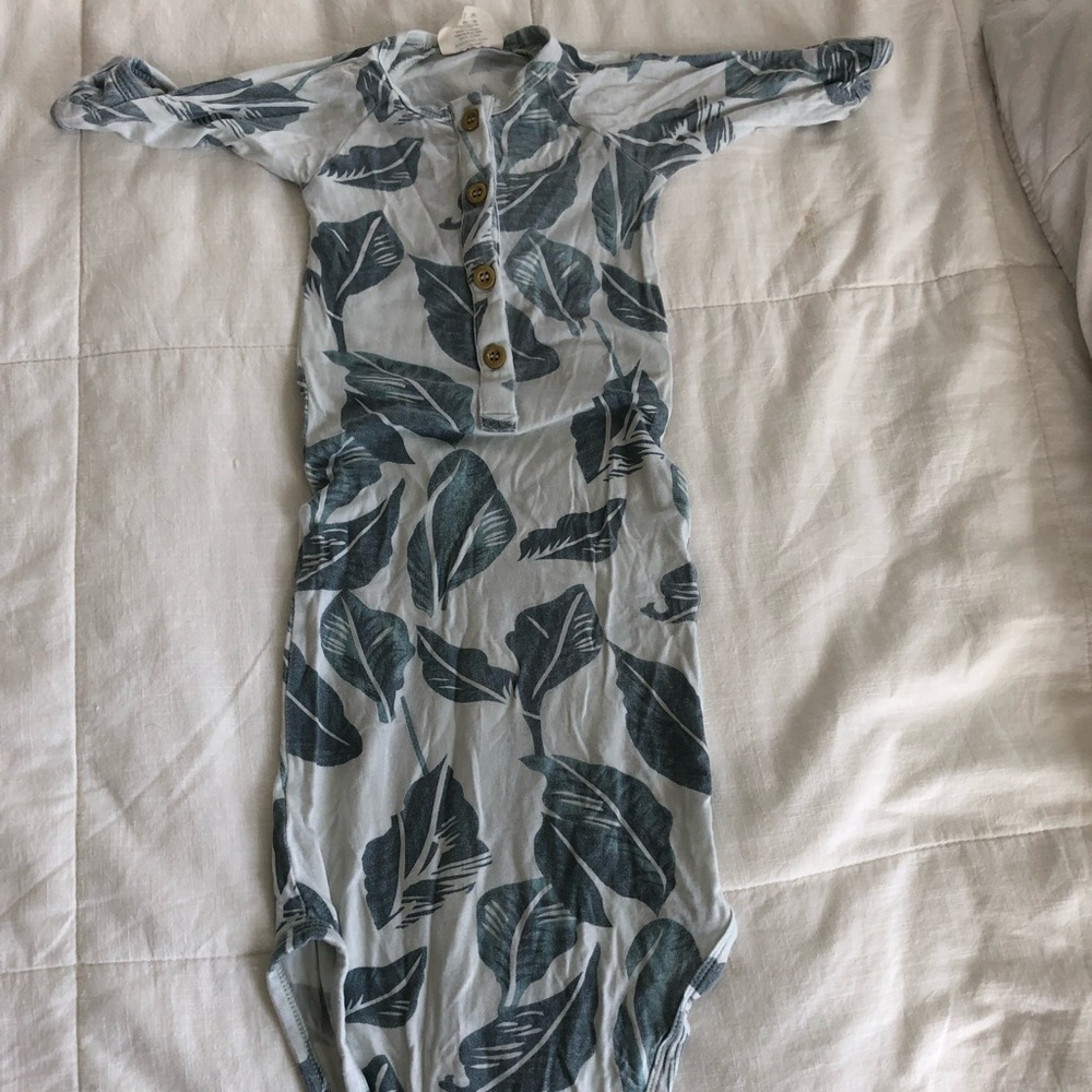 Kate Quinn The Woods 0-3M knotted gown